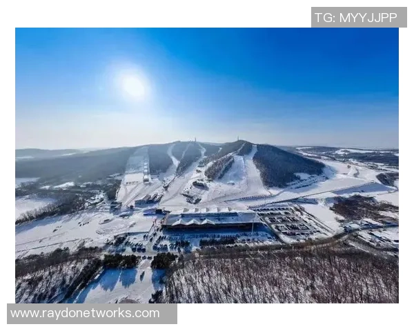 新雪季｜长白山：注册21个城市20条航线，82条雪道掩盖全技术滑雪人群